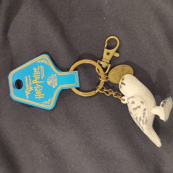 Hedgewig Key Chain from Harry Potter World of Wizarding - Picture 2 of 5